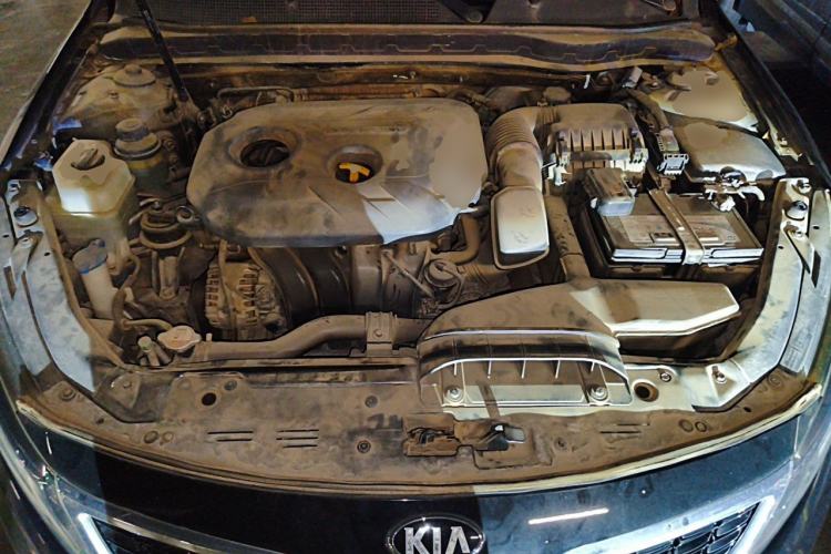 Used Kia K5 2015 2.0L Automatic LUX Engine Bay