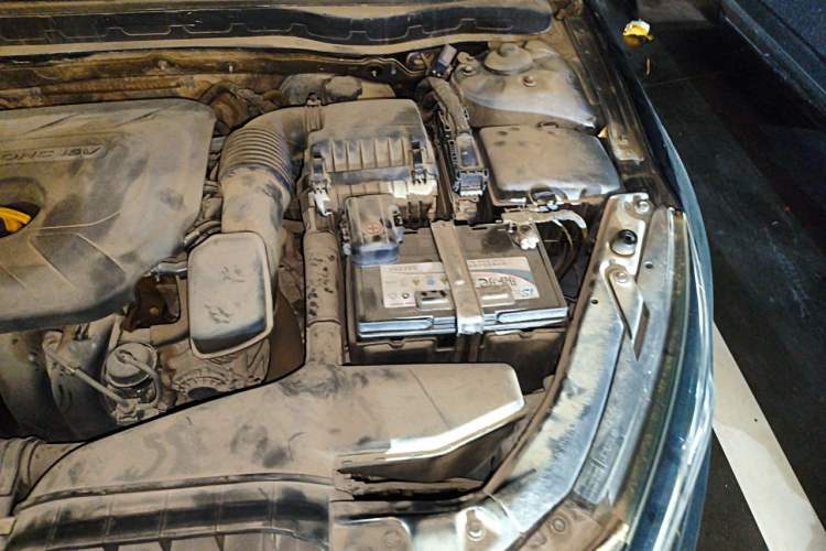 Used Kia K5 2015 2.0L Automatic LUX Engine Bay Left