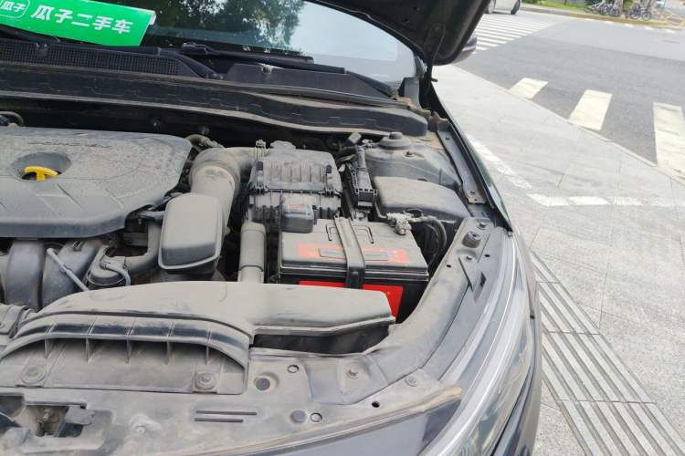 Used Kia K5 2015 2.0L Automatic GL Engine Bay Left