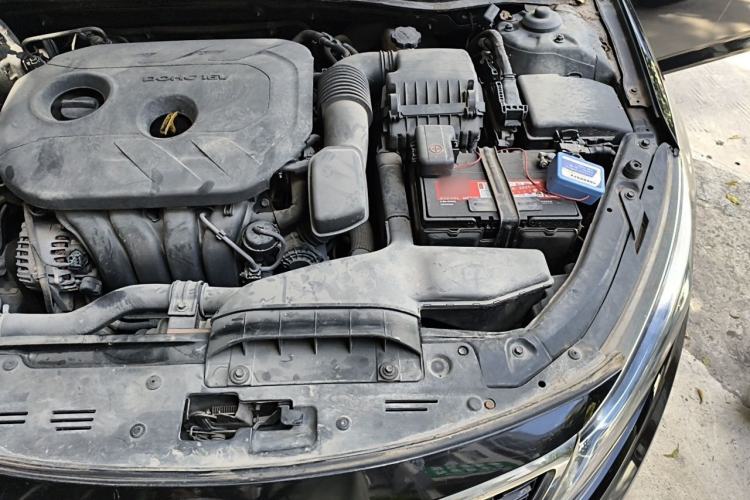 Used Kia K5 2015 2.0L Automatic GL Engine Bay Left