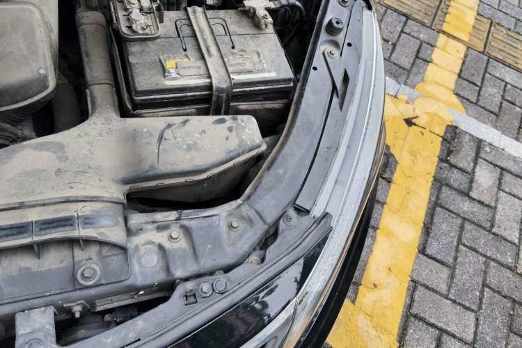 Used Kia K5 2015 2.0L Automatic GL Engine Bay Left