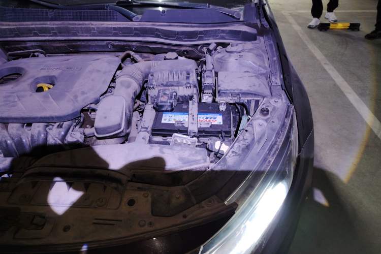 Used Kia K5 2015 2.0L Automatic GL Engine Bay Left