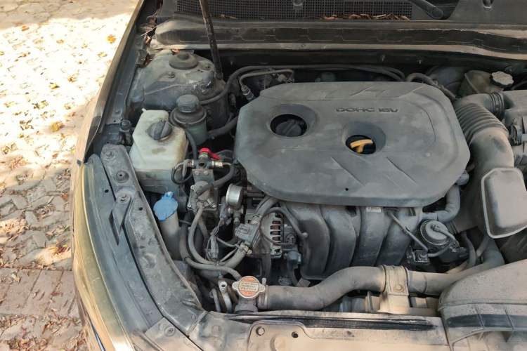 Used Kia K5 2015 2.0L Automatic GL Engine Bay Right