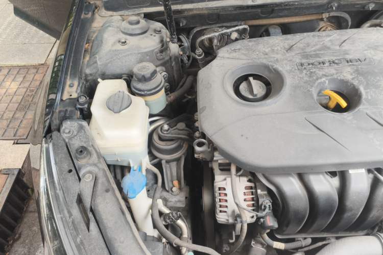 Used Kia K5 2015 2.0L Automatic GL Engine Bay Right