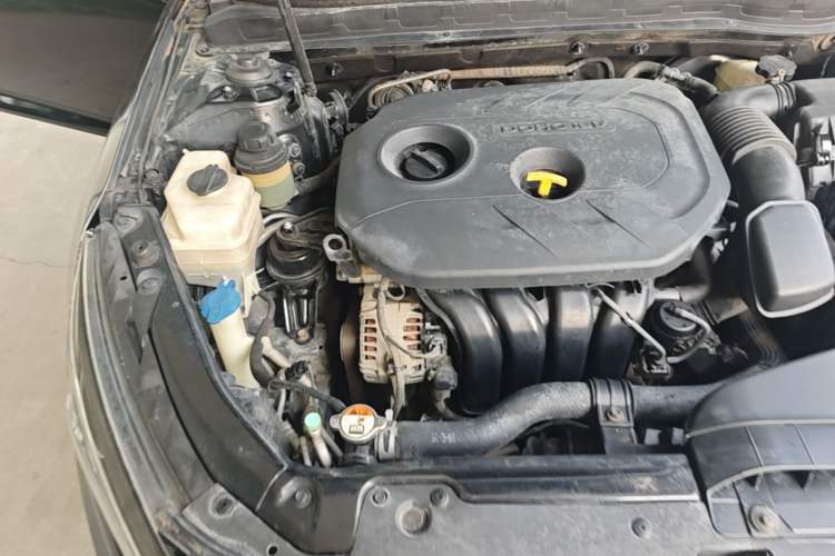 Used Kia K5 2015 2.0L Automatic GL Engine Bay Right