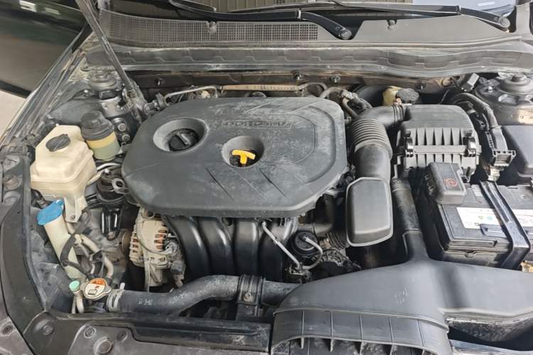 Used Kia K5 2015 2.0L Automatic GL Engine Bay