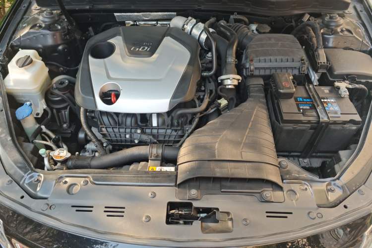 Used Kia K5 2015 2.0T Automatic T-Special Engine Bay