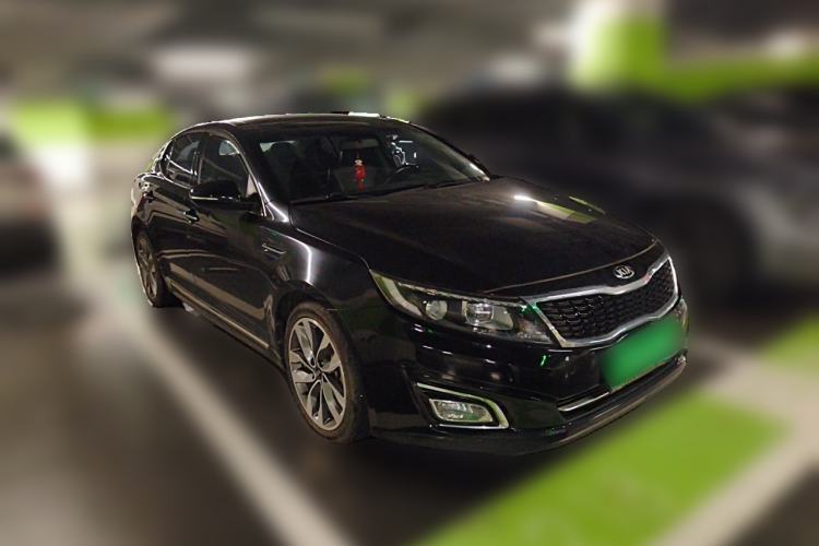 Used Kia K5 2015 2.0L Automatic LUX Front Right 45 Deg