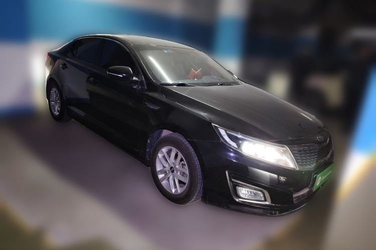 Used Kia K5 2015 2.0L Automatic GL Front Right 45 Deg