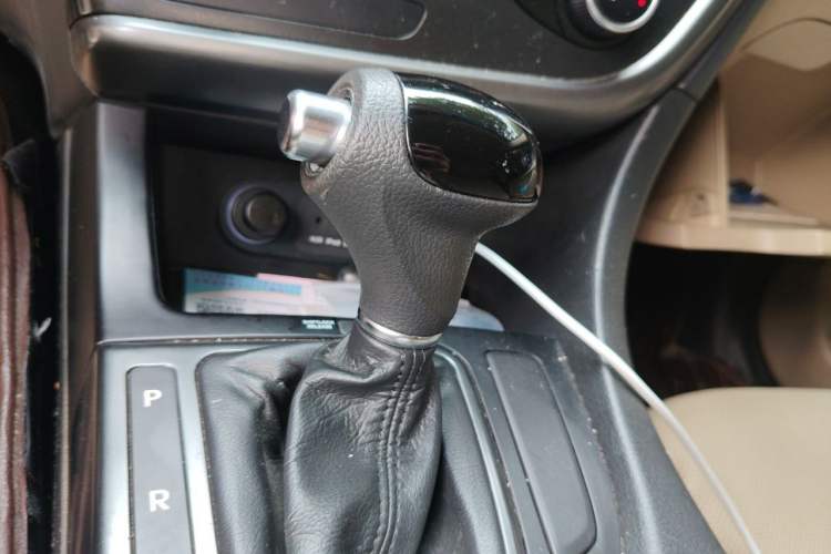 Used Kia K5 2015 2.0L Automatic GL Gear Lever