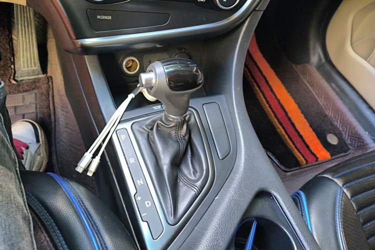 Used Kia K5 2015 2.0L Automatic GL Gear Lever