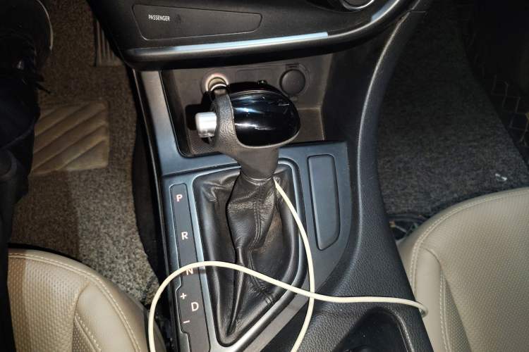 Used Kia K5 2015 2.0L Automatic GL Gear Lever