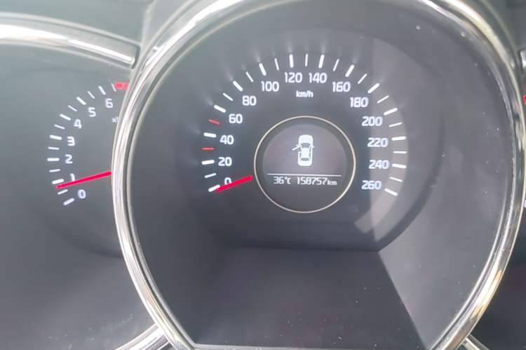 Used Kia K5 2015 2.0L Automatic GL Instrument Cluster