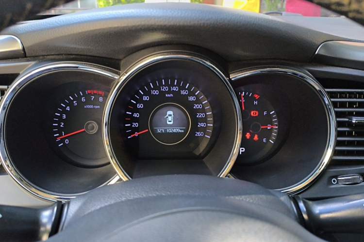 Used Kia K5 2015 2.0L Automatic GL Instrument Cluster