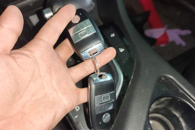 Used Kia K5 2015 2.0T Automatic T-PRM Interior 1
