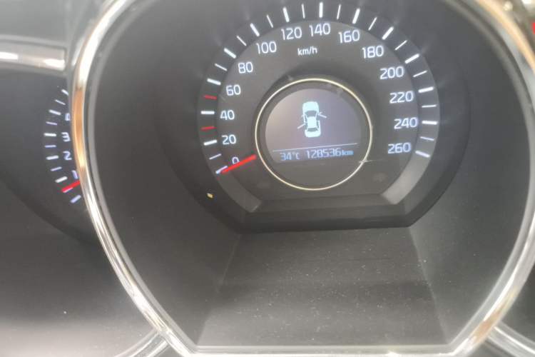 Used Kia K5 2015 2.0L Automatic GL Odometer Close Up