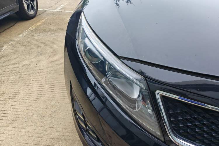 Used Kia K5 2015 2.0L Automatic GL Right Front Headlight