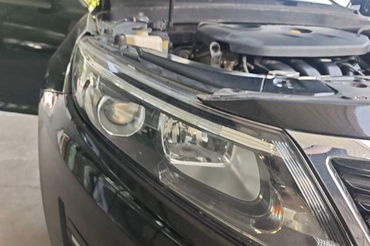 Used Kia K5 2015 2.0L Automatic GL Right Front Headlight