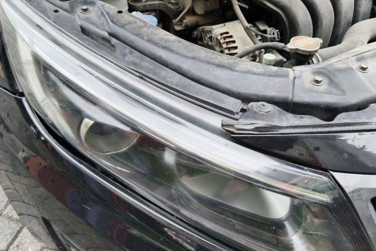 Used Kia K5 2015 2.0L Automatic GL Right Front Headlight