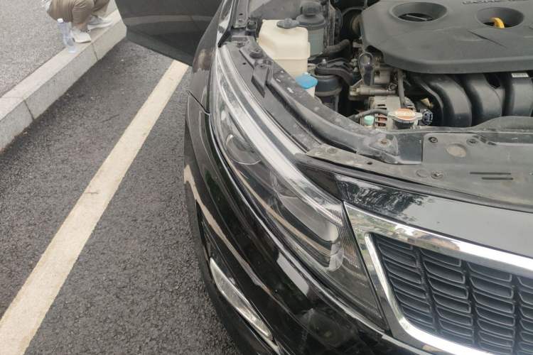 Used Kia K5 2015 2.0L Automatic GL Right Front Headlight
