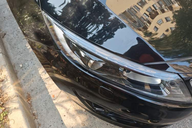 Used Kia K5 2015 2.0T Automatic T-Special Right Front Headlight