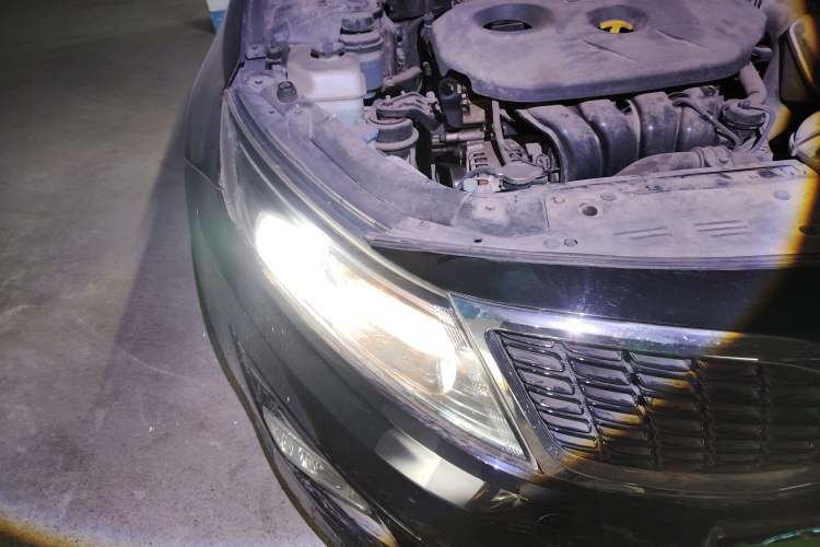 Used Kia K5 2015 2.0L Automatic GL Right Front Headlight