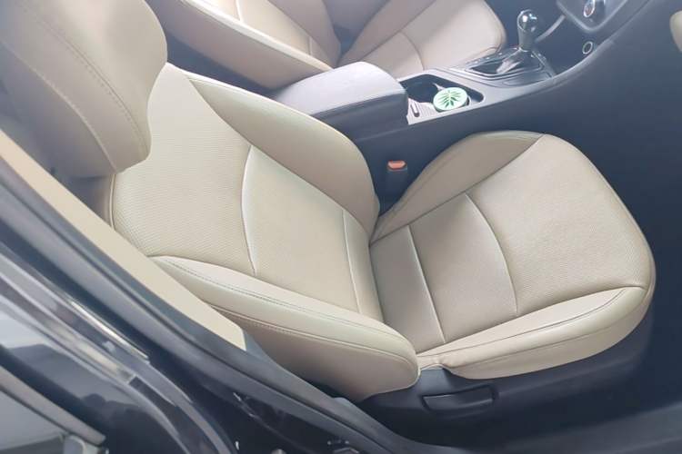 Used Kia K5 2015 2.0L Automatic GL Right Front Seat