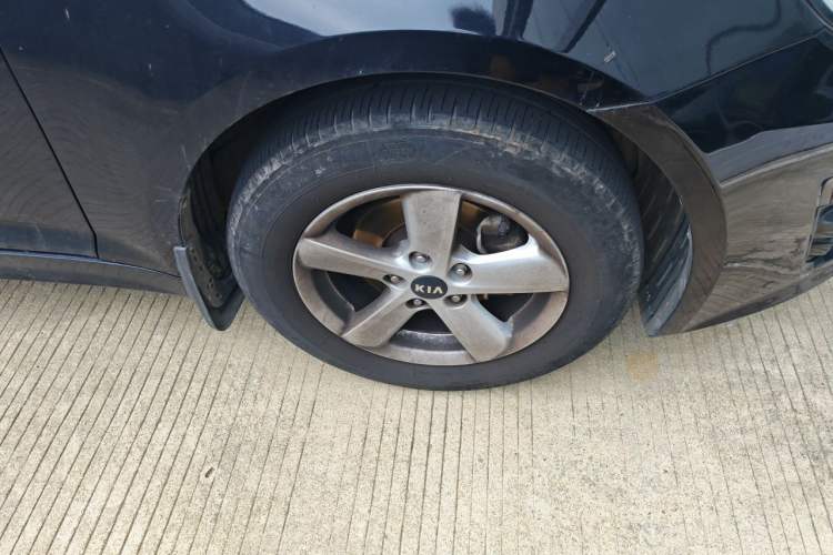 Used Kia K5 2015 2.0L Automatic GL Right Front Wheel Hub