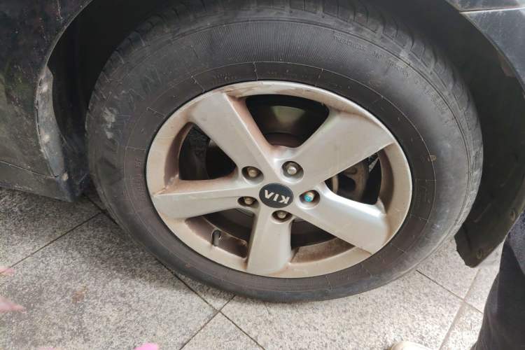 Used Kia K5 2015 2.0L Automatic GL Right Front Wheel Hub