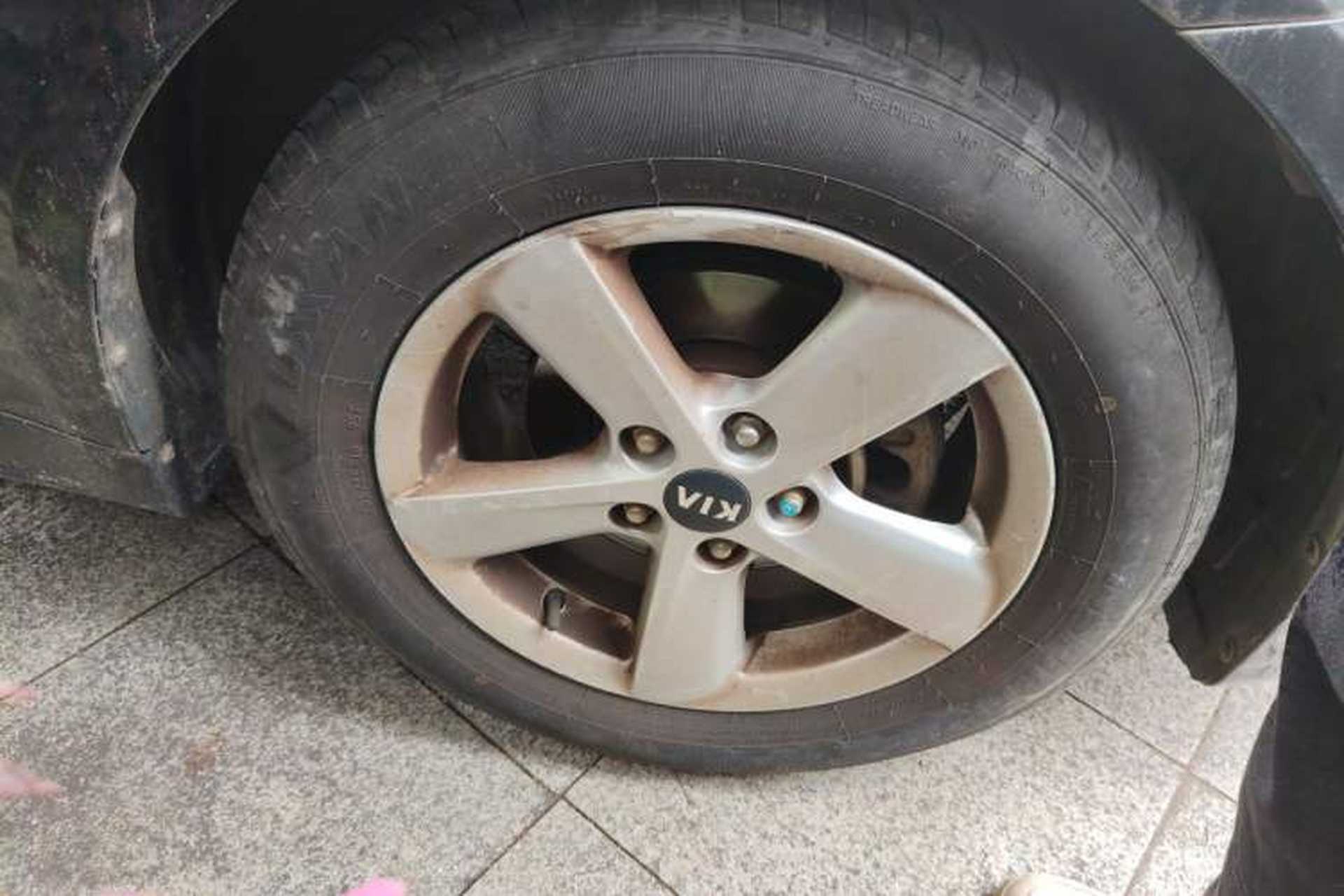 Used Kia K5 2015 2.0L Automatic GL Right Front Wheel Hub