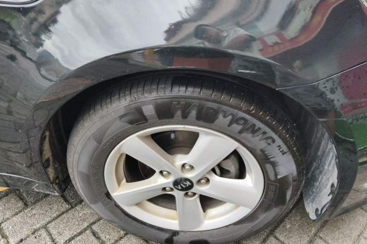 Used Kia K5 2015 2.0L Automatic GL Right Front Wheel Hub