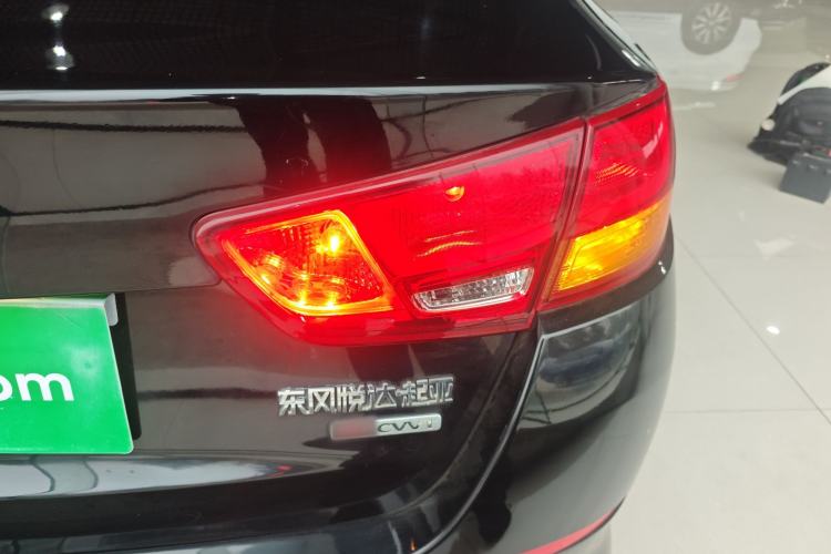 Used Kia K5 2015 2.0L Automatic GL Right Rear Taillight