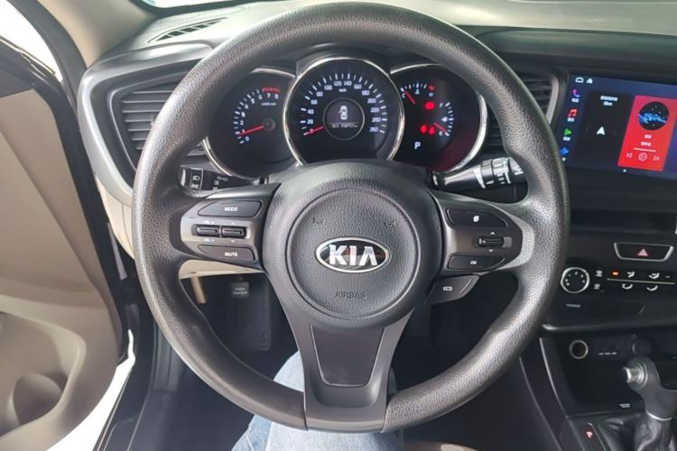 Used Kia K5 2015 2.0L Automatic GL Steering Wheel