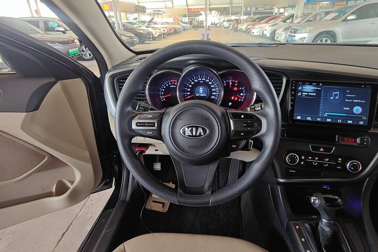 Used Kia K5 2015 2.0L Automatic GL Steering Wheel