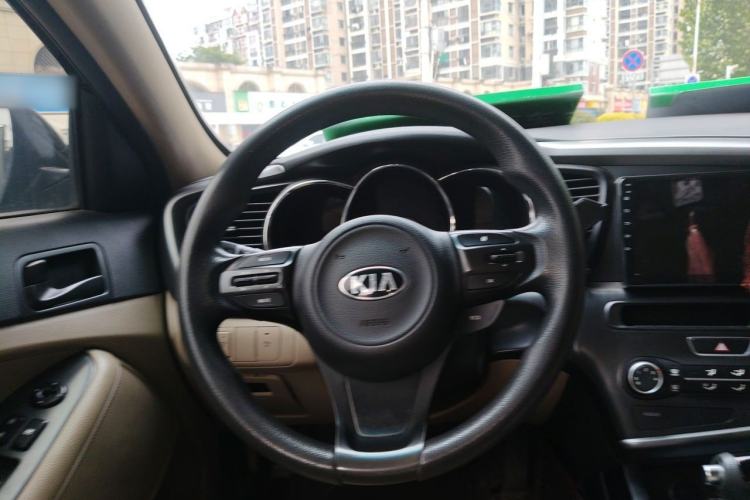 Used Kia K5 2015 2.0L Automatic GL Steering Wheel