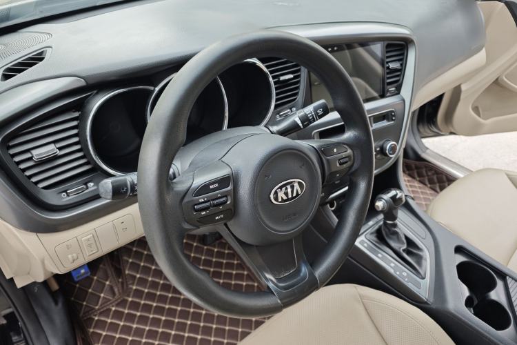 Used Kia K5 2015 2.0L Automatic GL Steering Wheel