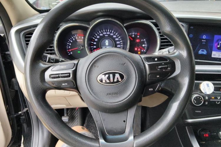 Used Kia K5 2015 2.0L Automatic GL Steering Wheel