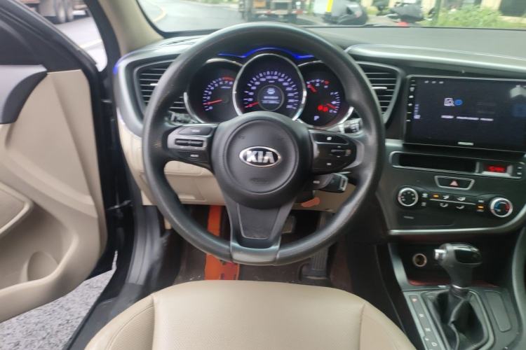 Used Kia K5 2015 2.0L Automatic GL Steering Wheel
