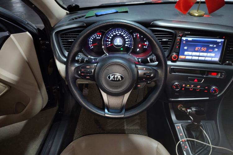 Used Kia K5 2015 2.0L Automatic GL Steering Wheel