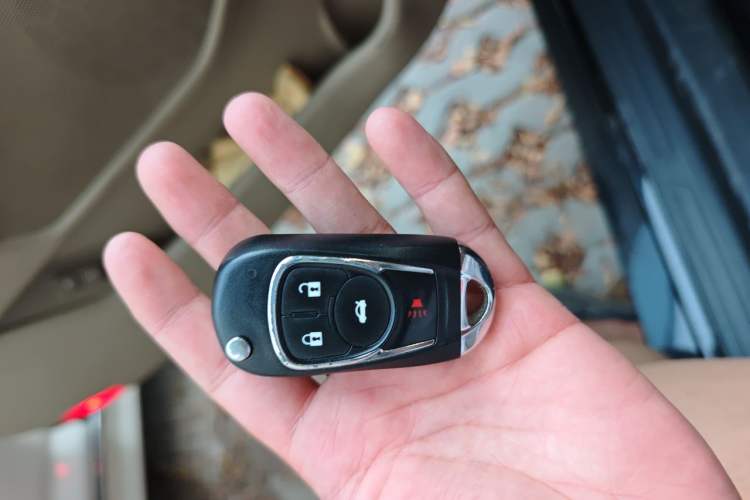 Used Kia K5 2015 2.0L Automatic GL Vehicle Key