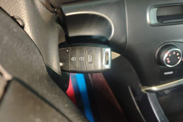 Used Kia K5 2015 2.0L Automatic GL Vehicle Key