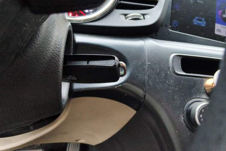 Used Kia K5 2015 2.0L Automatic GL Vehicle Key