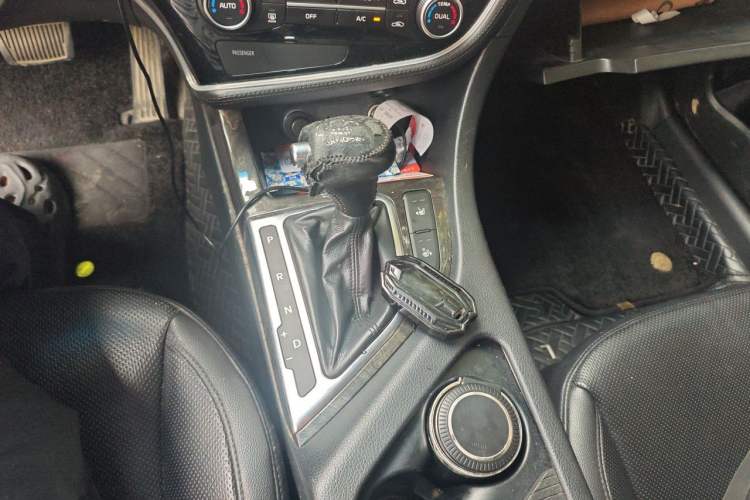 Used Kia K5 2015 2.0L Automatic LUX Gear Lever
