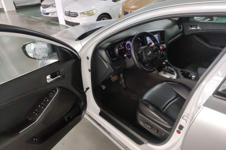 Used Kia K5 2015 2.0L Automatic LUX Driver Seat