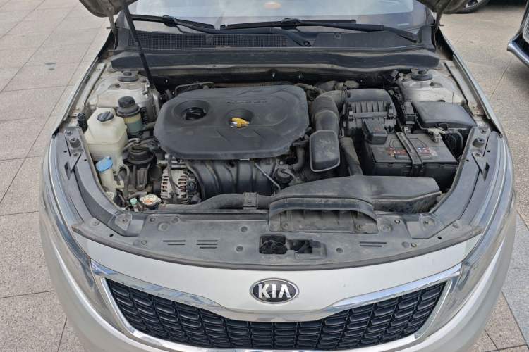 Used Kia K5 2015 2.0L Automatic LUX Engine Bay