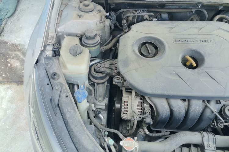 Used Kia K5 2015 2.0L Automatic LUX Engine Bay Right