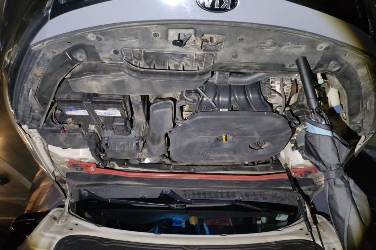 Used Kia K5 2015 2.0L Automatic LUX Engine Bay