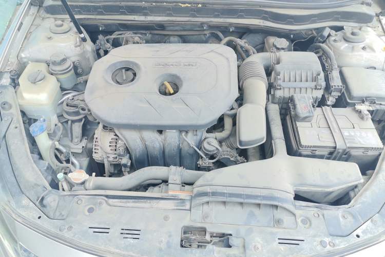 Used Kia K5 2015 2.0L Automatic LUX Engine Bay