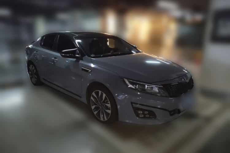 Used Kia K5 2015 2.0L Automatic LUX Front Right 45 Deg