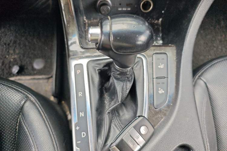 Used Kia K5 2015 2.0L Automatic LUX Gear Lever